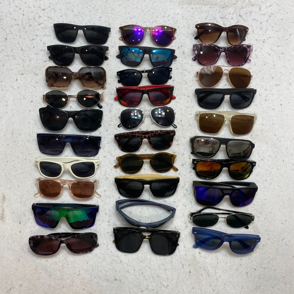 Lot Of 30 Unbranded Sunglasses Unisex OS Multicolor Mixed Styles Retro